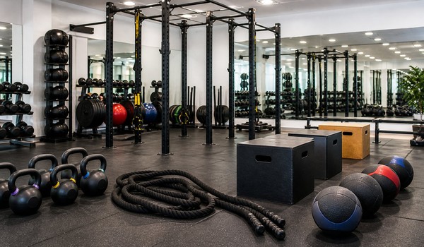 Dark Gym HIIT Salon
